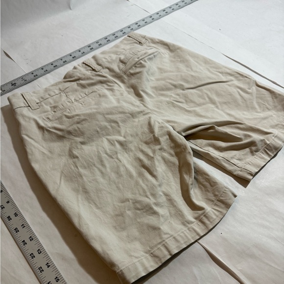 Crown and ivy tan Bermuda shorts size 2 - Picture 5 of 7